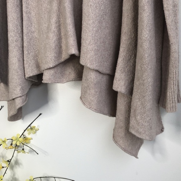 Free People tan handkerchief hem flowy turtleneck sweater - Picture 5 of 7